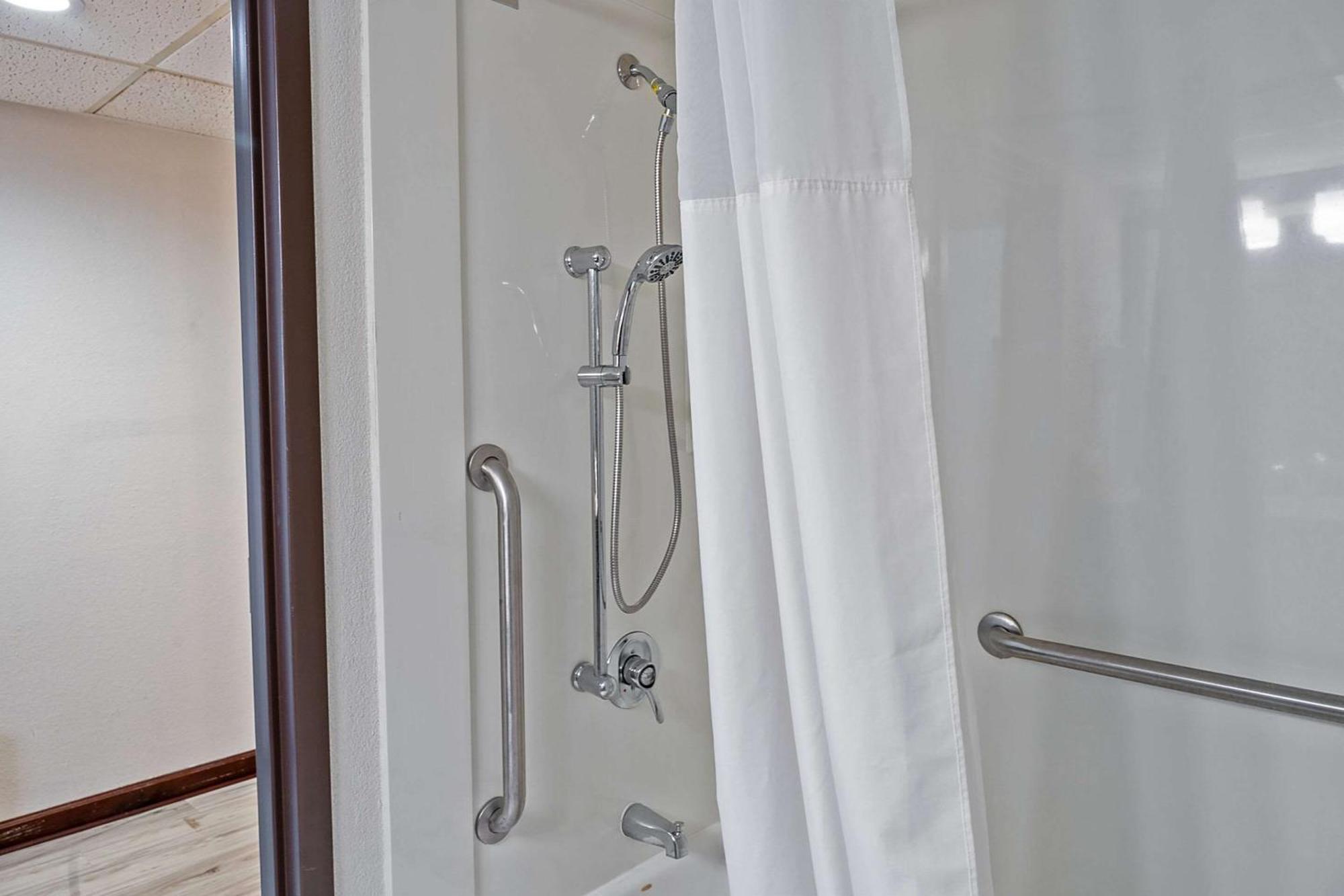 Quality Inn Milan-Sandusky Экстерьер фото