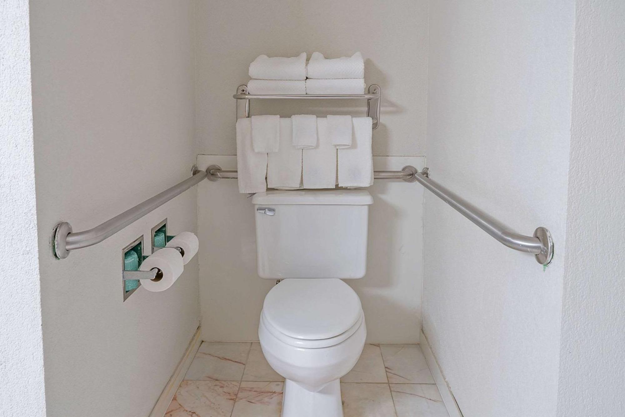Quality Inn Milan-Sandusky Экстерьер фото