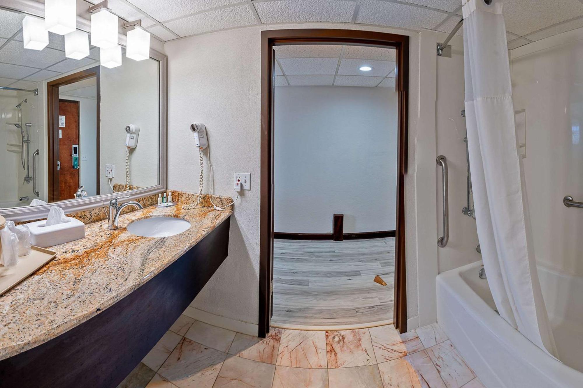 Quality Inn Milan-Sandusky Экстерьер фото